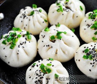 足彩早中饭 曼城没啃下太妃糖 上港、恒大亚冠赛场再度约战|奥尼足球